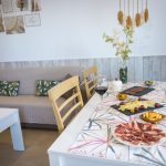Salón comedor del apartamento turístico El Barro Colorao en Segura de León